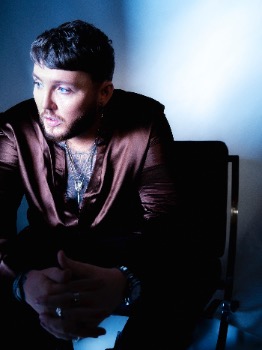 Romantiškasis britų atlikėjas James Arthur vasarą koncertuos Kaune 